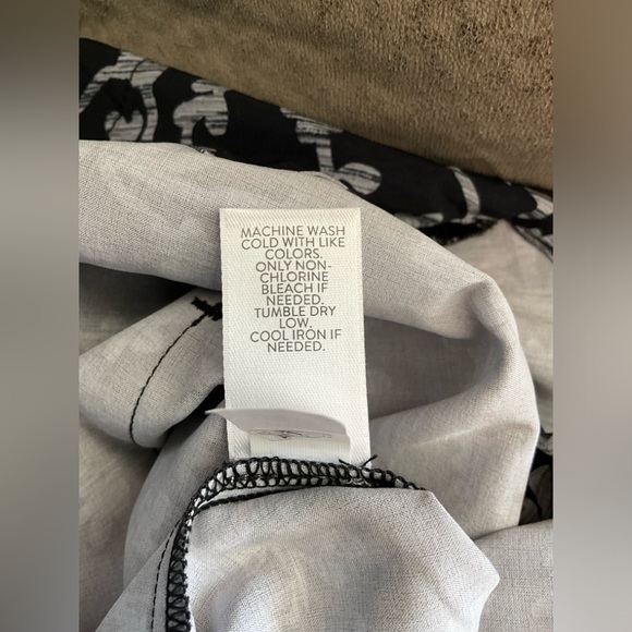 J.JILL Fit On The Go Hooded Jacket/WindbreakerBlack 1/2 Zip Size Small Petite - Picture 12 of 12